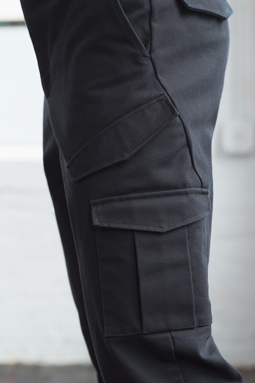 Outlier - Experiment 183 - Cargoducks (story, side detail)